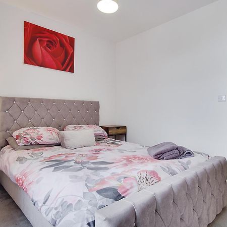 Wimbourne Road Apartment 2 บอร์นมัธ ภายนอก รูปภาพ